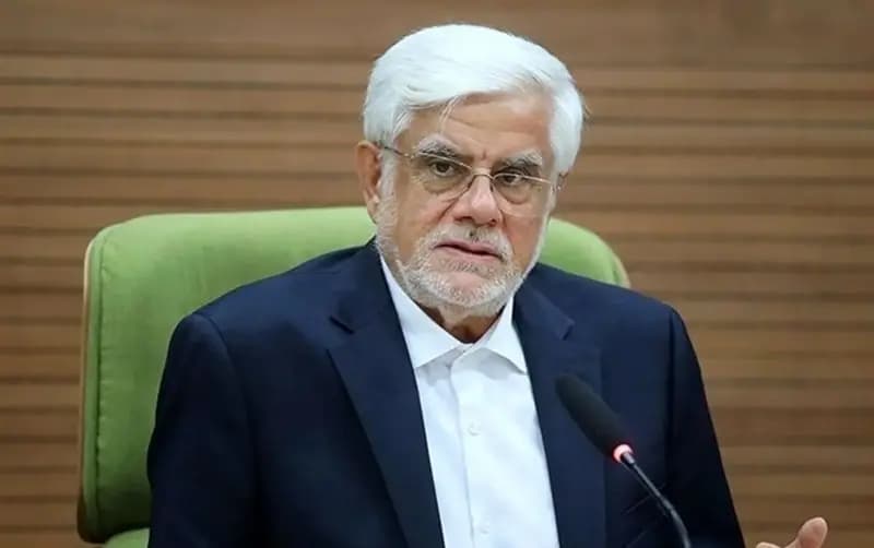عارف: ما داوطلبانه به دنبال تحریم‌ها نبوده و نیستیم/ دولت اگر بخواهد در اجرای برنامه‌ها به تنهایی عمل کند، موفق نمی‌شود