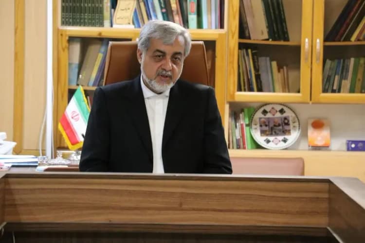 عاملان سنگ‌پرانی به کامیون‌های عبوری در قزوین دستگیر شدند