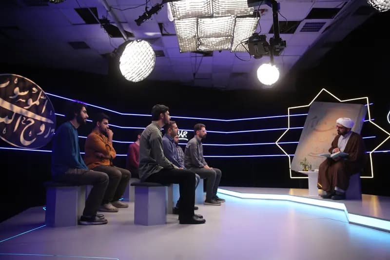 جزییات سری جدید برنامه «عروج» تشریح شد؛ بازخوانی نامه‌های امام (ره)
