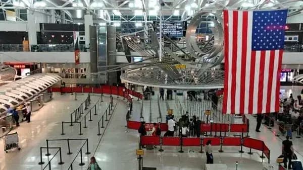 حمله تند شومر به ویتکاف درباره توافق پنهانی با ایران!