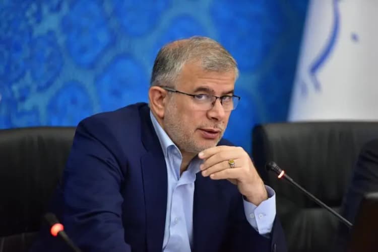 فیلم نجات یک مجروح توسط پلیس های شجاع زیر رگبار مهاجم تیرانداز در تویسرکان + 3 ویدئو از ماجرا