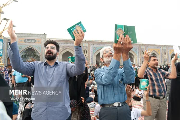 استقبال از ۱۱ هزار زائر جنوبی در مراسم ارتحال امام(ره)