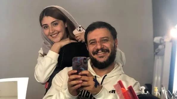 فیلم آواز باشکوه  علی یاسینی با همراهی دختر مورد علاقه اش ! / تو چمدونت یک نامه گذاشتم !  + موزیک ویدیوی آهنگ کنارتم