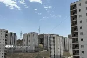 بارفقر  بر شانه کامیون‌داران