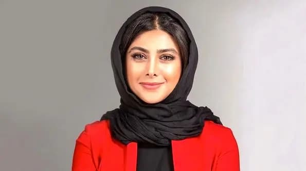 عکس های  دکوراسیون جذاب خانه مجردی ساناز سعیدی با قاب عکس نقاشی خودش ! / بی عشق سر مکن که دلت پیر می شود !
