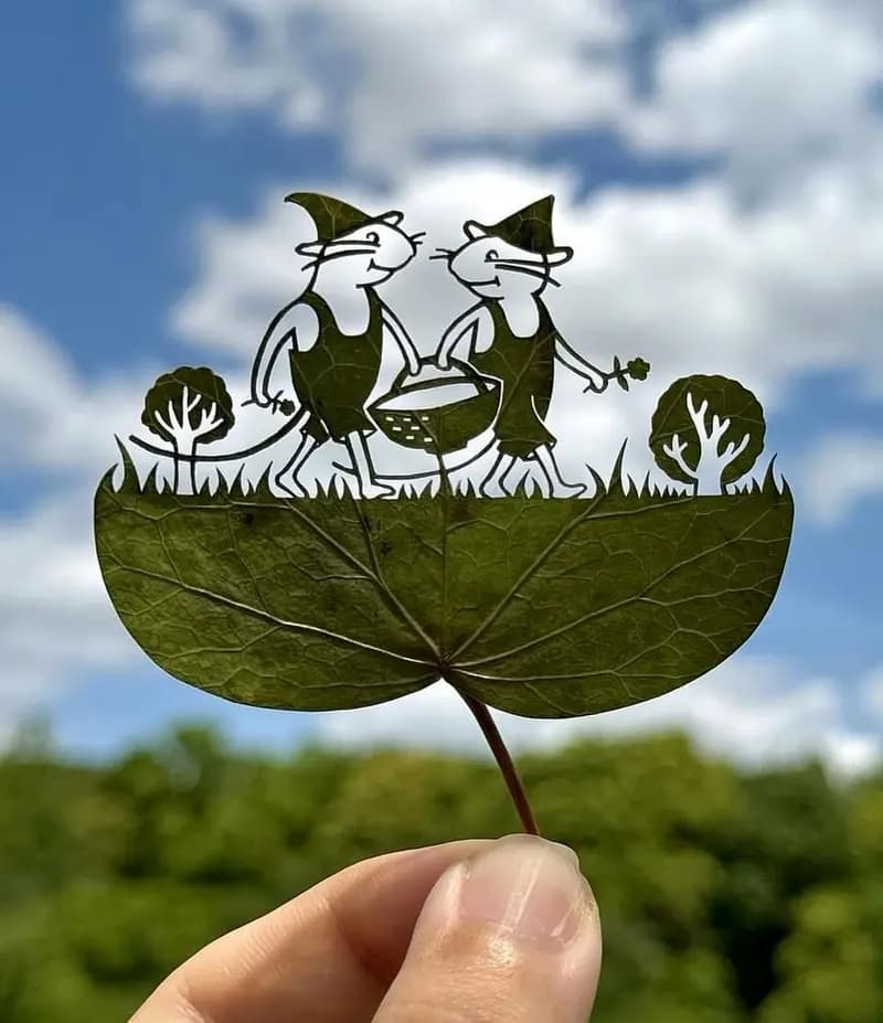 تصاویری زیبا و حیرت‌آور از هنرنمایی روی برگ درختان