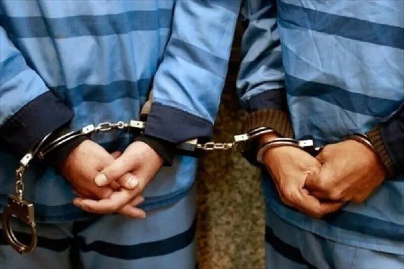 دستگیری ۲ قاتل فراری با سلاح جنگی و شکاری در امیدیه
