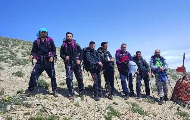 صعود تیم کوهنوردی تیپ میرزا کوچک خان به قله شاه معلم