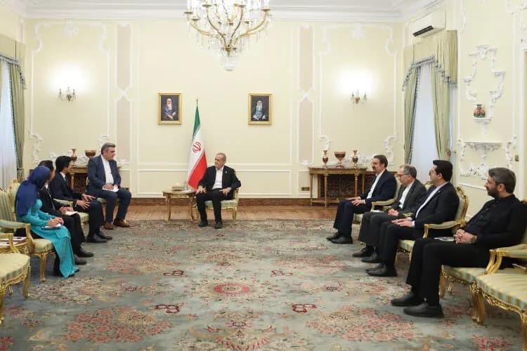 پزشکیان: امروز بیش از همیشه به روابط سازنده بر مبنای احترام به حقوق و منافع متقابل نیاز داریم