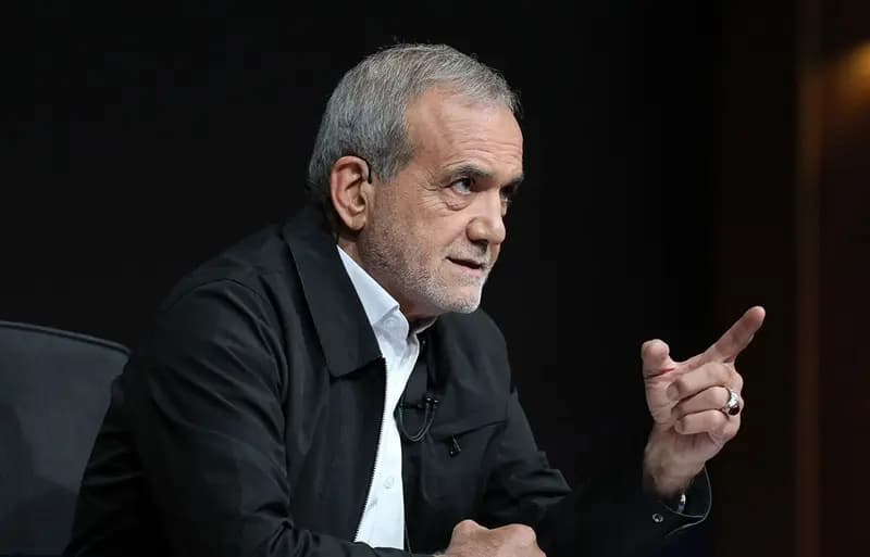 پزشکیان: دشمنان با سرو صدا کردن زیاد می‌خواهند زمینه همراهی مردم در بخش انرژی را از بین ببرند/ تغییر رفتار، مهم‌ترین اصل در مدیریت مصرف انرژی است/ با خاموش کردن لامپ‌هایی که نیاز نداریم، می‌توانیم از قطع شدن برق جلوگیری کنیم