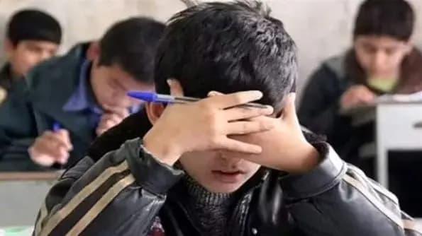خلاقیت خنده‌دار دانش‌آموز ایرانی در پاسخ به برگه  امتحانی ادبیات فارسی حماسه آفرید/ مجبوره میفهمی مجبور