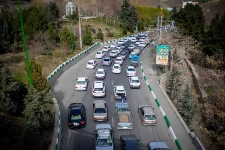 رالی گردشگری بازنشستگان تهران از کاخ نیاوران کلید خورد