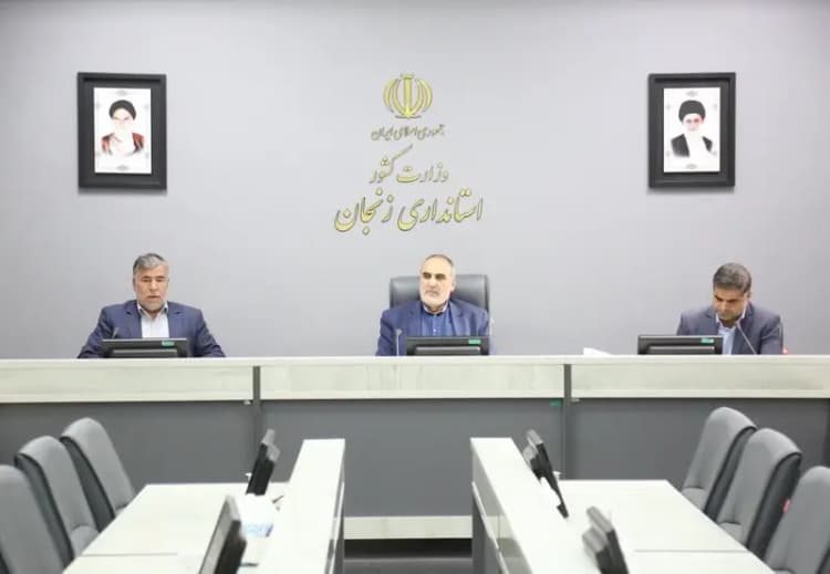 عاملان سنگ‌پرانی به کامیون‌های عبوری در قزوین دستگیر شدند