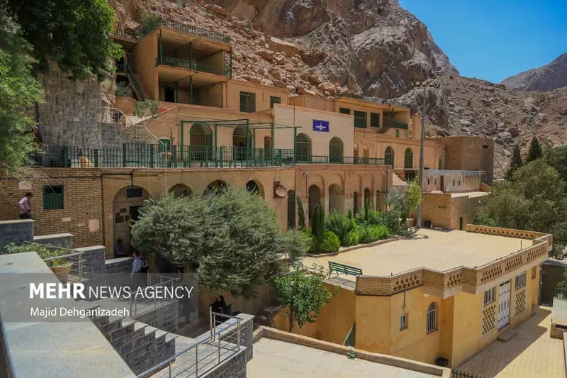 رفع چالش‌های حوزه صنعت و گردشگری یزد مستلزم ارتقای روابط خارجی است