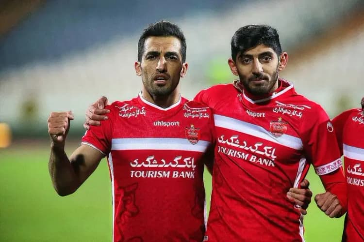 استقلال - ملوان؛ جنگ پرافتخارها در اراک برای قهرمانی
