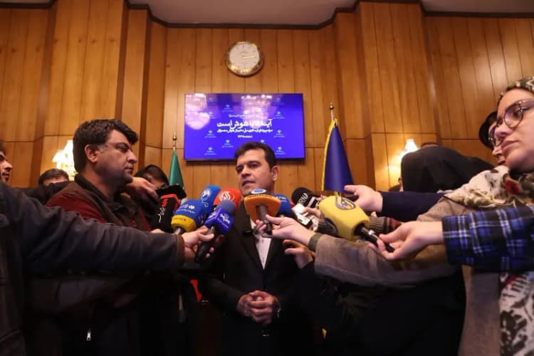 خسارت بیمه را فوری بگیرید؛ همه چیز درباره سرویس خسارت آنی بیمه بازار