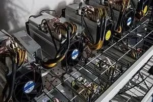 خارج شدن ۸ دستگاه ماینر قاچاق از مدار