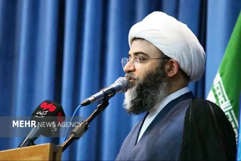 قیام ۱۵ خرداد هویت زنده ملت ایران است