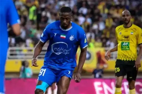 هواداران پرسپولیس علیه استقلال فیلم رو کردند!