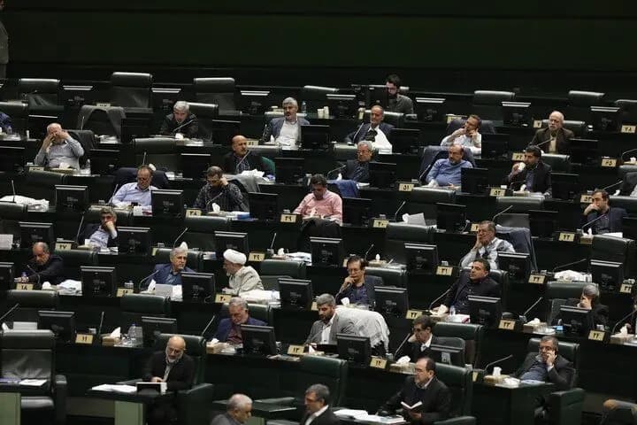 مخالفت مجلس با بررسی اولویت‌دار طرح نظام قانونگذاری