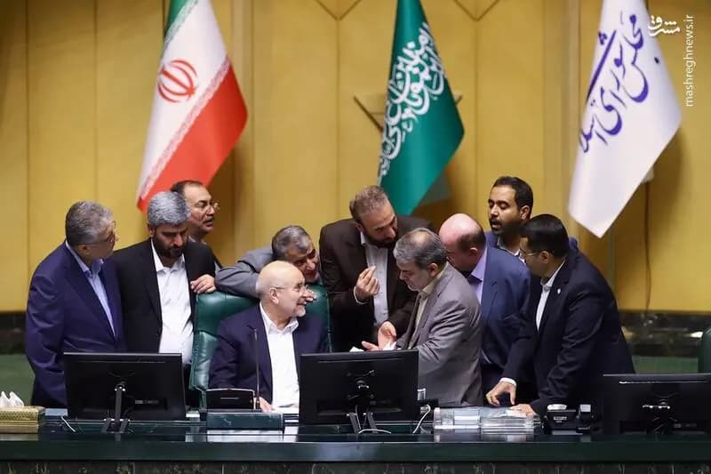 عکس/ صحن علنی مجلس یکشنبه ۱۸ خرداد ۱۴۰۴