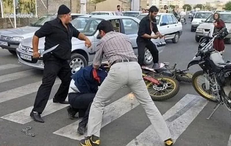 اراذل و اوباش را مهار کنید!