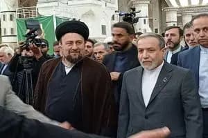 تجدیدمیثاق وزیر، معاونان و کارکنان وزارت خارجه با آرمان‌های امام (ره)