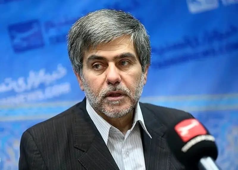 فریدون عباسی، رئیس پیشین سازمان انرژی اتمی: جریانی در کشور منفی بافی می‌کنند که ما اورانیوم نداریم، پس برای چه غنی‌سازی کنیم؟ مگر همه کشور‌های دارای پالایشگاه، نفت دارند؟ / نفوذ در چنین جا‌هایی خود را نشان می‌دهد/ وزارت خارجه باید راه را باز کند، ما در کشور‌های دیگر معدن داریم و باید آن‌ها را پس بگیریم