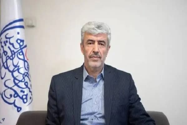 خوردن تخمه بین دندان‌ها فاصله می‌اندازد؟