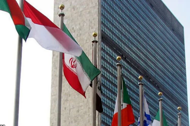 قاسمیان آزاد و از عربستان اخراج شد