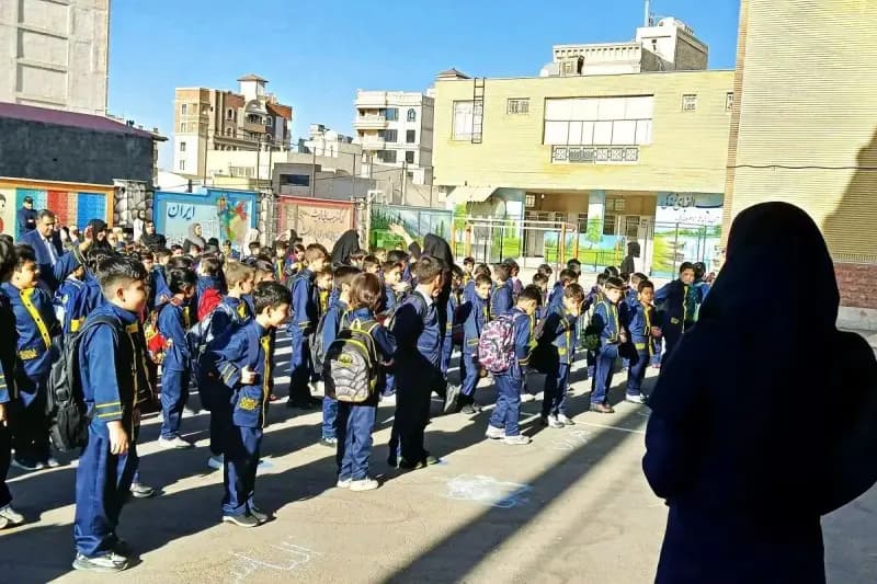 آموزش و پرورش: نمرات آزمون‌های نهایی دانش‌آموزان بین ۸ تا ۱۰ است/ ۴۰ درصد ابتدایی‌ها مهارت خواندن و نوشتن استاندارد را ندارند