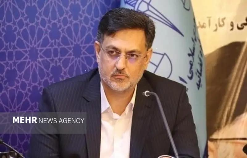 دستگاه‌های کارتخوان غیرقانونی صندوق‌های قرض‌الحسنه اصفهان جمع‌آوری شود