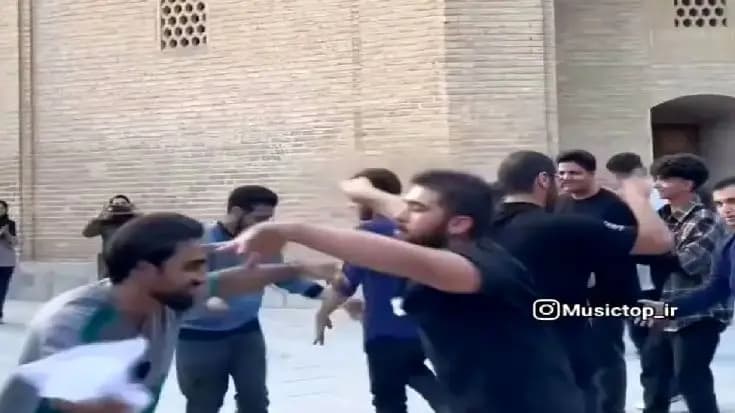 ظاهر متفاوت سانیا سالاری بازیگر سریال یزدان در نمایش جدیدش