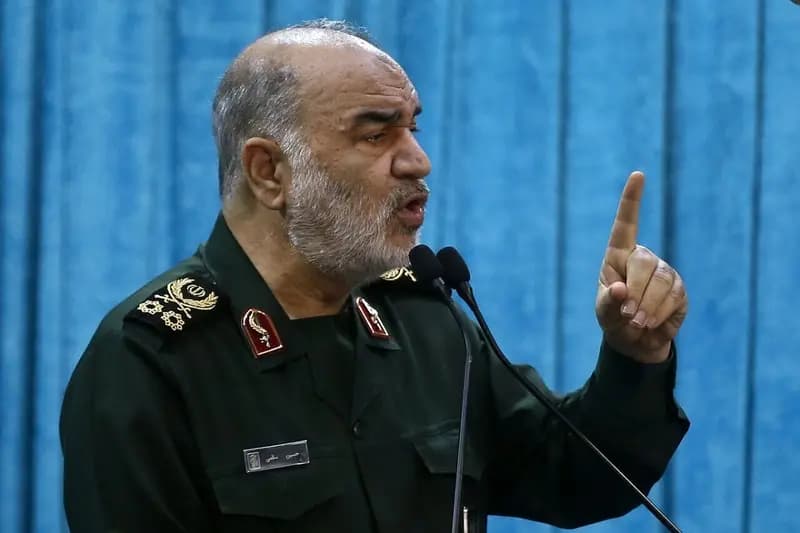 فرمانده کل سپاه: در حالی که درگیر جنگی تمام‌عیار هستیم، هیچ نشانی از آشفتگی و هراس در کشور دیده نمی‌شود / مردم ما آرام‌اند، نه مضطرب؛ در حالی که دشمنان ما، به‌ویژه صهیونیست‌ها، در اضطراب و نگرانی دائمی به‌سر می‌برند /  با اقتدار در برابر آرایش جهانی دشمن ایستاده‌ایم و ذلت را نمی‌پذیریم / تسلیم را باور نداریم