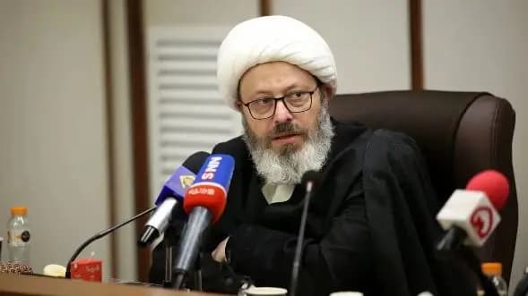 دفاع قاسمیان از خود در اولین اظهارات پس از بازگشت از عربستان/تشخیص دادم باید سکوت را شکست/ ما علما هستیم/ با نهی از منکر یک روحانی روابط بهم می‌خورد؟