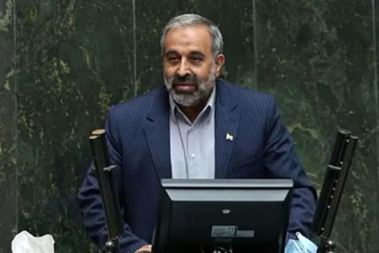 وال استریت ژورنال: آمریکا اعمال تحریم‌های جدید علیه تهران را تعلیق کرد
