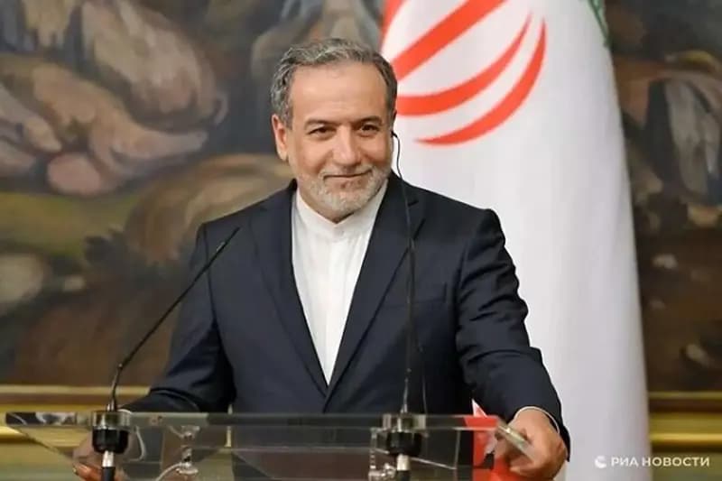 عراقچی: ایران به دلیل فضای تهدید از سوی آمریکا، مذاکرات مستقیم را نپذیرفت و گفت‌وگوی غیرمستقیم را قبول کرد/ گفتیم در شرایطی که خود ما تعریف می‌کنیم، حاضر به مذاکره هستیم/ خود مذاکره هم می‌تواند تولید قدرت کند