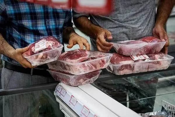 دستگیری سارق موزه شاه نعمت‌الله ولی در شهر کرمان؛ نسخ قرآنی و سکه‌های سرقتی از مخفیگاه متهم کشف شد