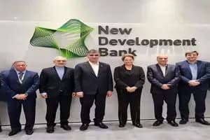 دیدار رئیس‌کل بانک مرکزی ایران با رئیس بانک توسعه نوین بریکس در شانگهای