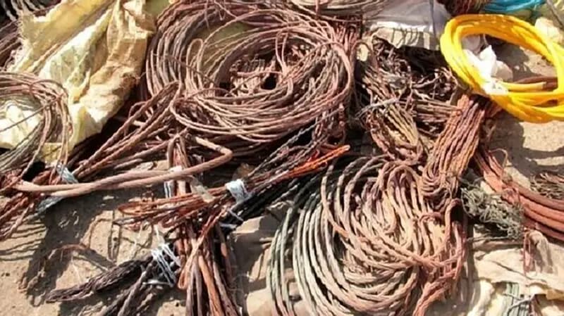 کشف یک و نیم تن سیم و کابل برق از مخفیگاه سارقان