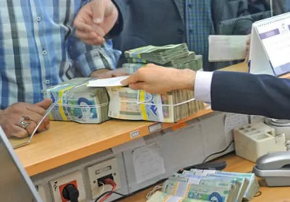 متقاضیان وام بانکی بخوانند/ پرداخت تسهیلات ازدواج و فرزندآوری چه تغییری کرد؟