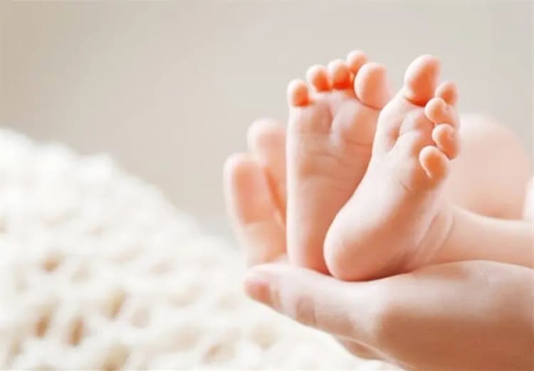 وجود 7300متخصص اطفال در کشور/ خطر کمبود متخصص در 10سال آتی