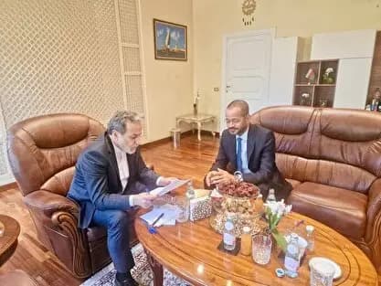 جزئیات پیشنهاد مکتوب آمریکا به ایران برای توافق/اجازه به ایران برای غنی‌سازی اورانیوم در سطح پایین در خاک خود/ س از امضای توافق، ایران باید به‌طور موقت سطح غنی‌سازی خود را به ۳ درصد کاهش دهد و تأسیسات زیرزمینی باید برای مدتی که طرفین توافق می‌کنند، «غیرفعال» شوند/بر اساس این سند، لغو تحریم‌ها تنها زمانی صورت می‌گیرد که ایران «تعهد واقعی خود را» به رضایت امریکا و آژانس نشان دهد