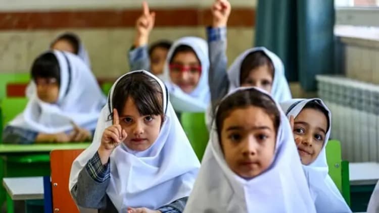 چند تصمیم عجیب برای آزمون استخدامی معلمی