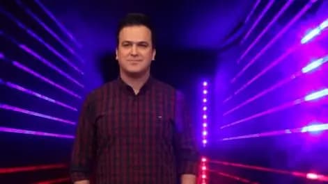 فیلم مات و مبهوت شدن داوران صداتو از اجرای فوق احساسی محمد علیزاده و نی نوازی محسن شریفیان از خیام/ ذوق ، الیکا عبدالرزاقی و سیامک انصاری  از آهنگ من بی می ناب زیستن نتوانم 