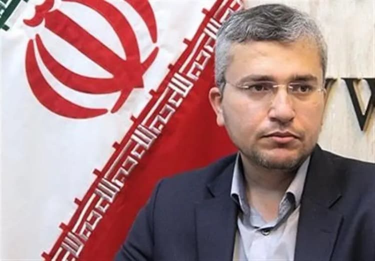 اهتزاز پرچم آمریکا پس از ۱۳ سال در دمشق +تصاویر