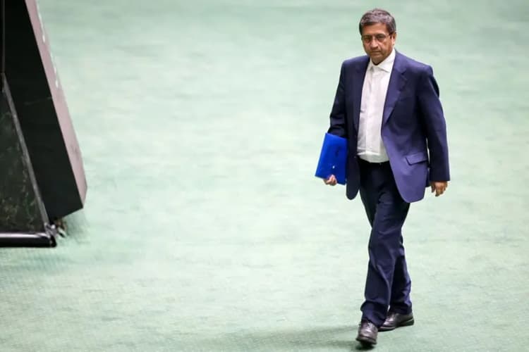 دیدنی های امروز؛ از فعالیت تنها آتشفشان اروپا تا جشنواره جنگ گوجه در کلمبیا