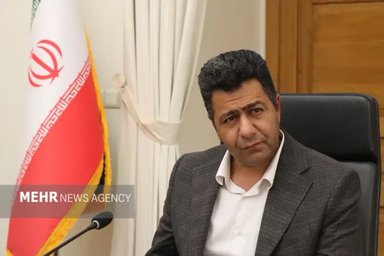 مسئولان روحیه خدمتگزاری را در خود تقویت کنند