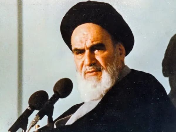 پزشکیان: تغییر یک جامعه از درون انسان‌ها آغاز می‌شود