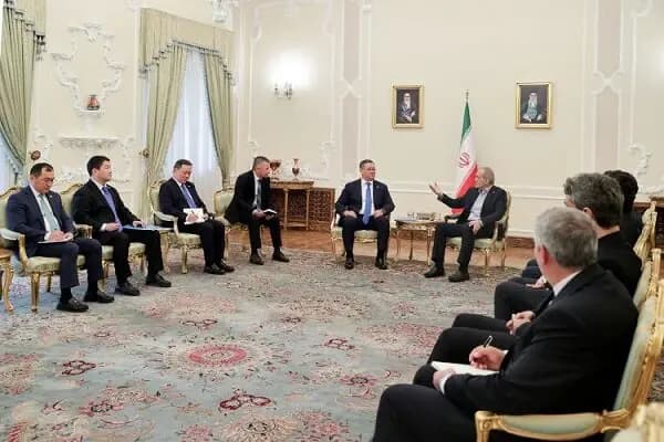 وزیر کشور دستور صادر کرد: بررسی فوری حمل‌ونقل عمومی غیررسمی و اینترنتی